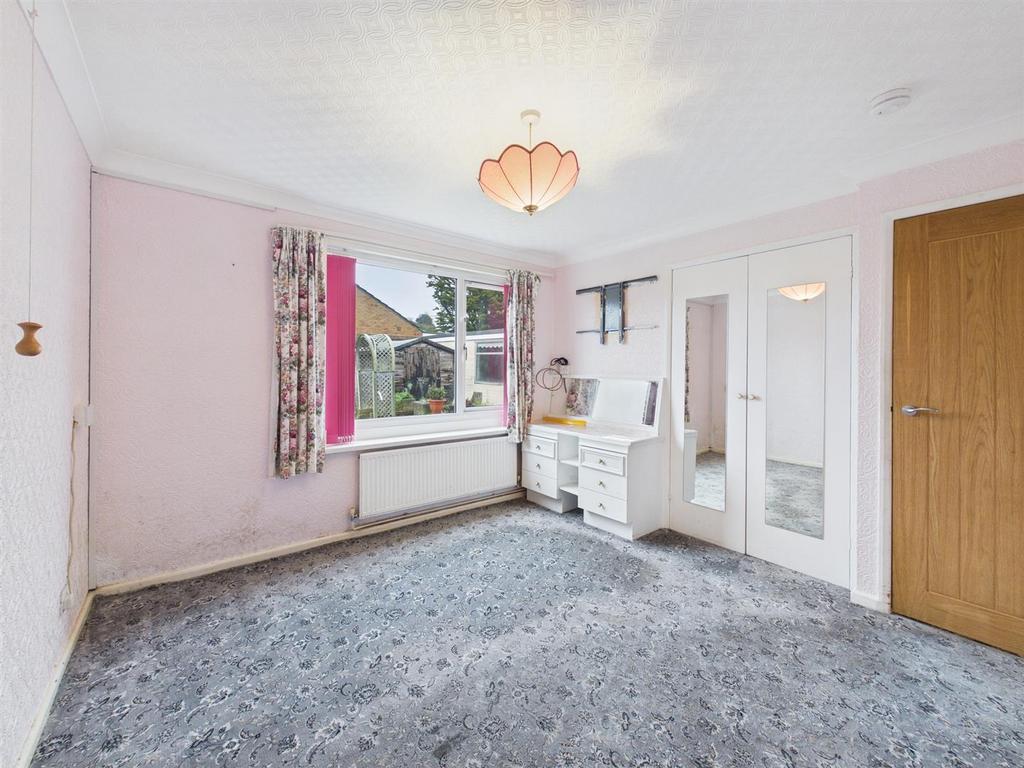 Bedroom: