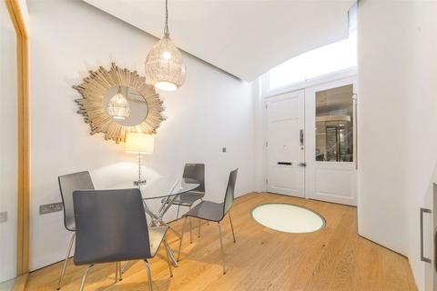 1 bedroom flat for sale, Bedfordbury, London WC2N
