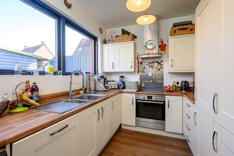 3 bedroom semi-detached house for sale, Seebohm Mews, Derwenthorpe, York YO31 0SJ