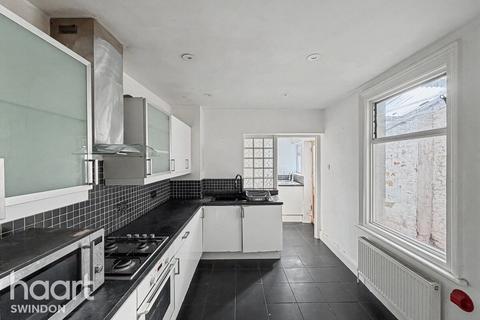 3 bedroom terraced house for sale, Newhall Street, Swindon