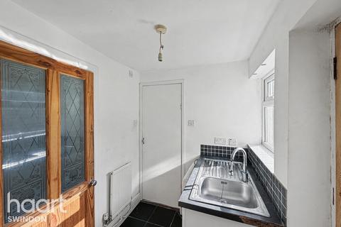 3 bedroom terraced house for sale, Newhall Street, Swindon