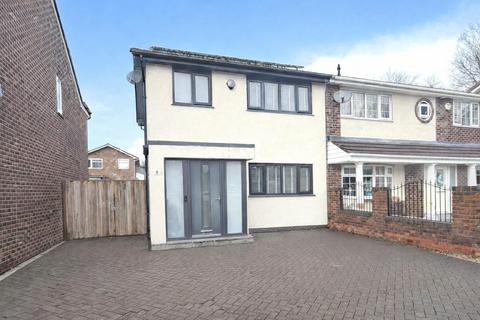 3 bedroom semi-detached house to rent, Woodend, Stockport
