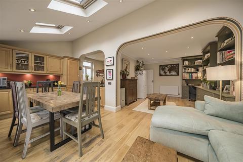 4 bedroom semi-detached house for sale, Eastbourne Gardens, East Sheen, SW14