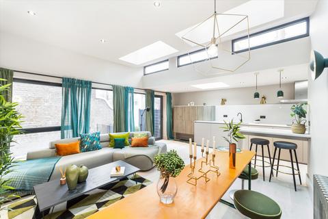 2 bedroom flat for sale, Kilmarsh Road, London W6