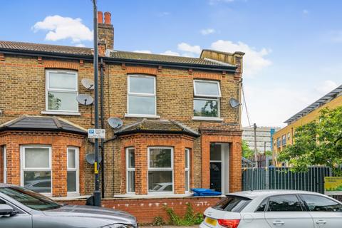 1 bedroom flat to rent, Medlar Street, London, SE5