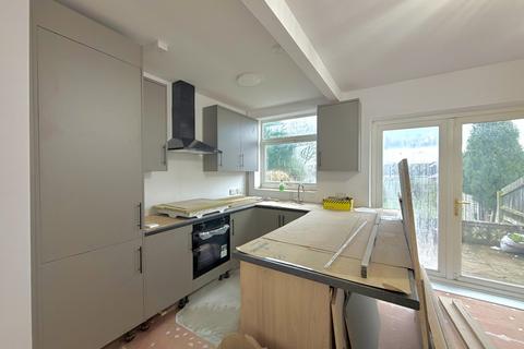 3 bedroom semi-detached house for sale, Averil Road,  Leicester, LE5