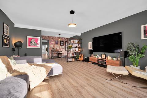 undefined, Eversley Park Road, London, N21