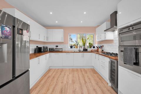 4 bedroom detached house for sale, Eversley Park Road, London, N21
