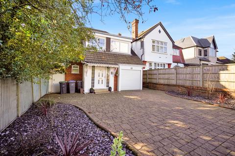 Eversley Park Road, London, N21