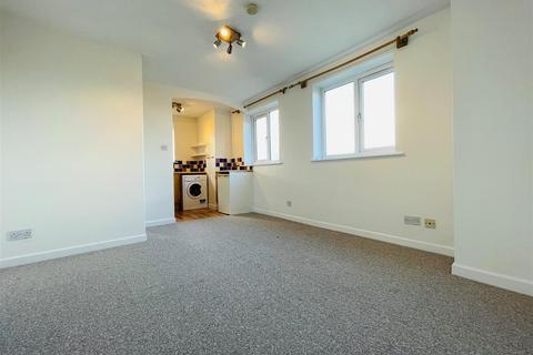 1 bedroom apartment to rent, St. Johns Chase, Wakefield WF1