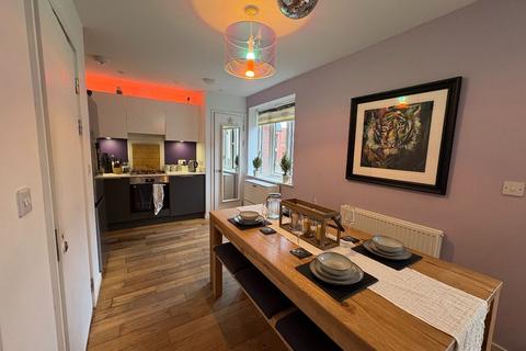 2 bedroom apartment to rent, Mill Terrace