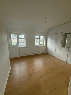 4 bedroom end of terrace house to rent, Enfield, EN1