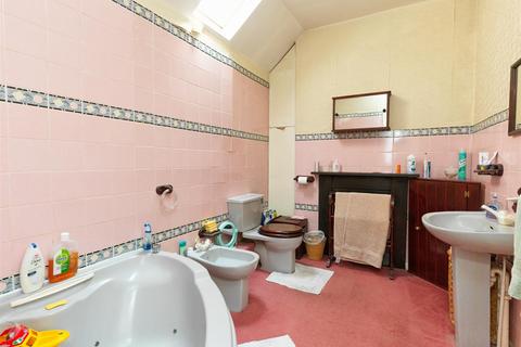 5 bedroom terraced house for sale, Scotland Street, Ellesmere.
