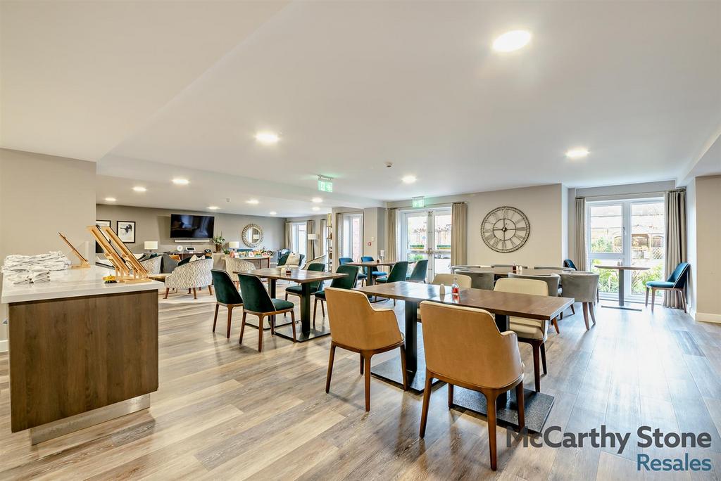8678096-interior04-800.jpg