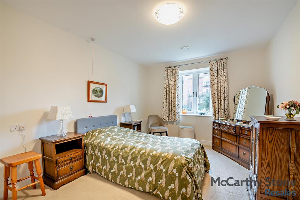 8678096-interior08-800.jpg