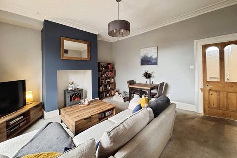 3 bedroom end of terrace house for sale, Tennyson Place, Cleckheaton, BD19