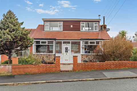 3 bedroom semi-detached house for sale, Keswick Avenue, Chadderton, Oldham, OL9