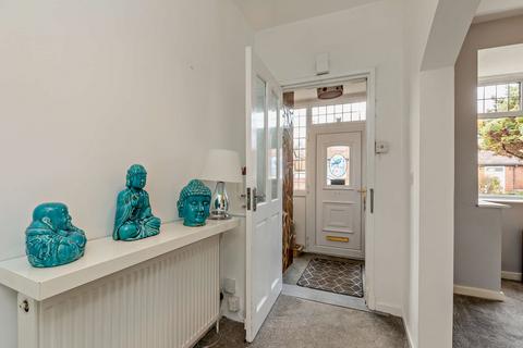 3 bedroom semi-detached house for sale, Keswick Avenue, Chadderton, Oldham, OL9