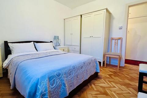 1 bedroom flat to rent, Ballards Lane, London N3