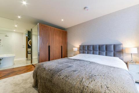2 bedroom apartment for sale, Ambassador Building, Embassy Gardens, Nine Elms, SW11