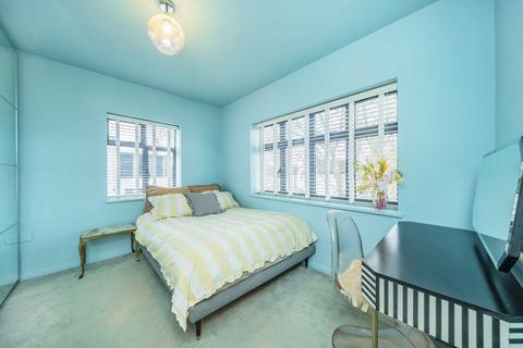 undefined, Elmtree Road, Teddington TW11