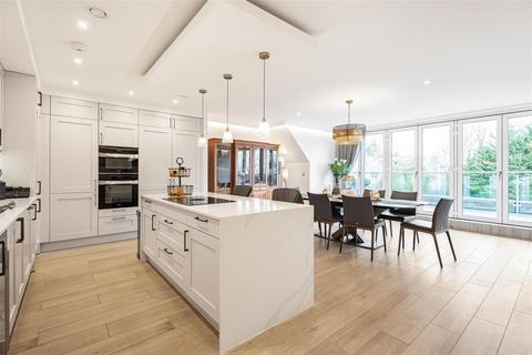 3 bedroom penthouse for sale, Watford Road, Radlett