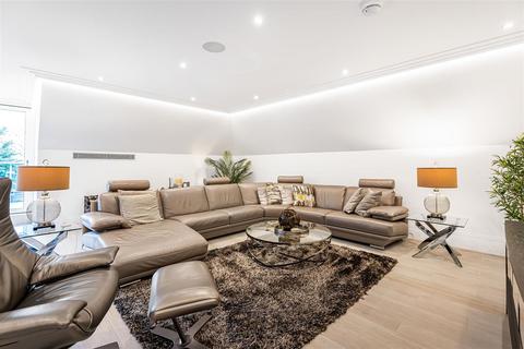 3 bedroom penthouse for sale, Watford Road, Radlett