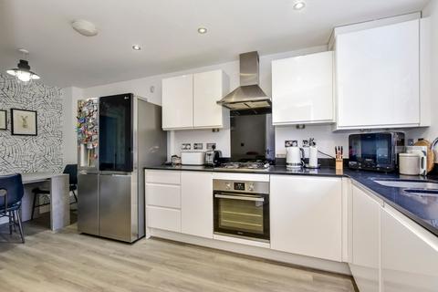 3 bedroom end of terrace house for sale, Tait Place, Watford, WD25