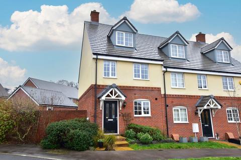 Tait Place, Watford, WD25