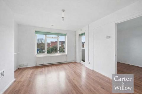 1 bedroom maisonette for sale, Rainham Road South, Essex
