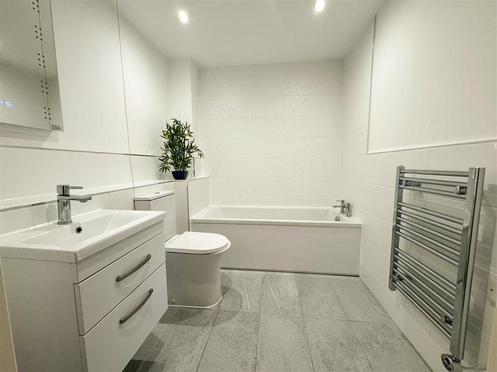 Family bathroom