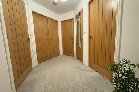 undefined, Manchester Road, Stocksbridge, S36