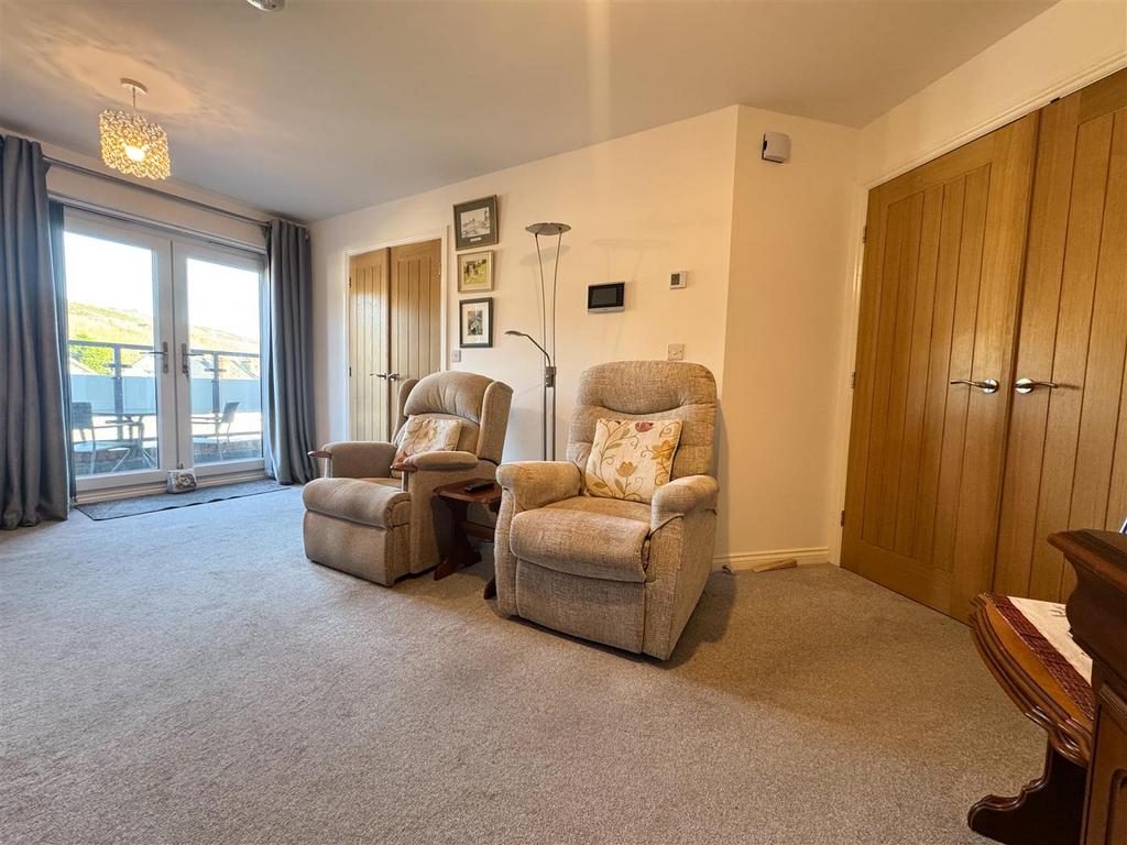 Lounge dining room