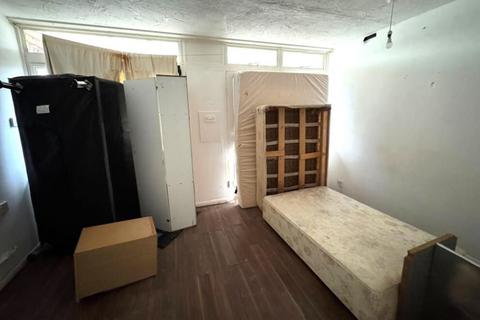 4 bedroom terraced house for sale, 111 Mangold Way, Erith, Kent, DA18 4DB