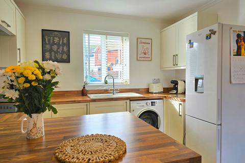 2 bedroom semi-detached house for sale, Heywood Drive, Starcross, EX6
