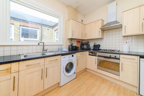 3 bedroom apartment for sale, Hargrave Park, Archway Road, N19