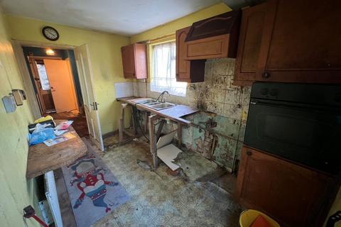 3 bedroom semi-detached house for sale, 7 Kings Avenue, Oldbury, B69 2LT