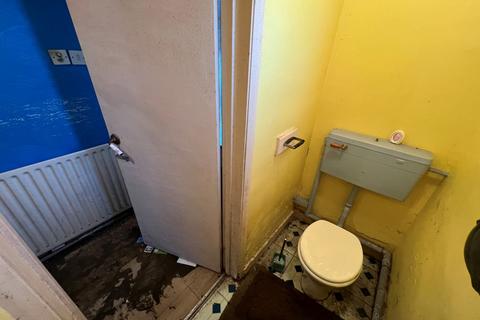 3 bedroom semi-detached house for sale, 7 Kings Avenue, Oldbury, B69 2LT