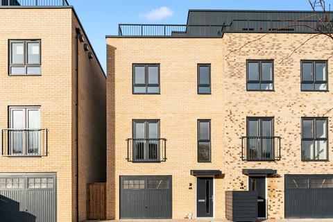 2 bedroom terraced house to rent, Plot 114  Victor Francis Crescent , The Dunlin at Merchants Yard, Grafton Way, Victor Francis Crescent  IP1