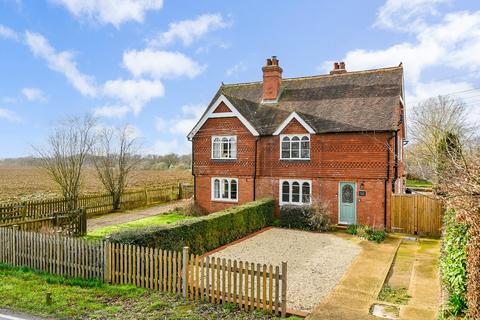 2 bedroom semi-detached house for sale - Station Road, Pluckley, Ashford, Kent, TN27