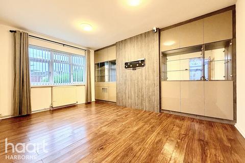 3 bedroom semi-detached house to rent, BRANDHALL RD, OLDBURY