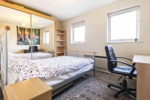 2 bedroom flat to rent, Taeping Street, London E14