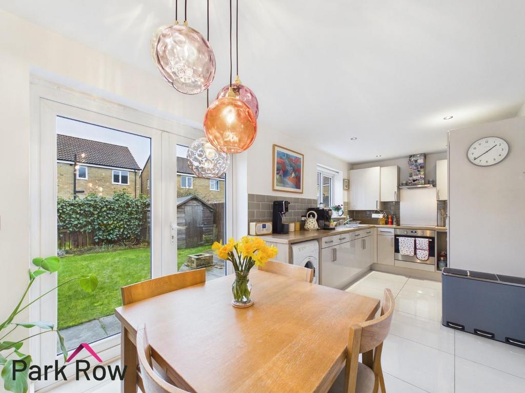 Kitchen / dining room