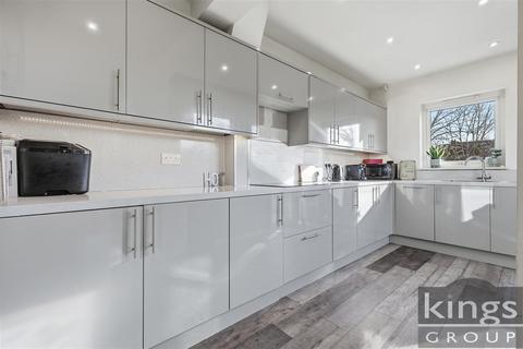 3 bedroom terraced house for sale, Kenilworth Crescent, Enfield