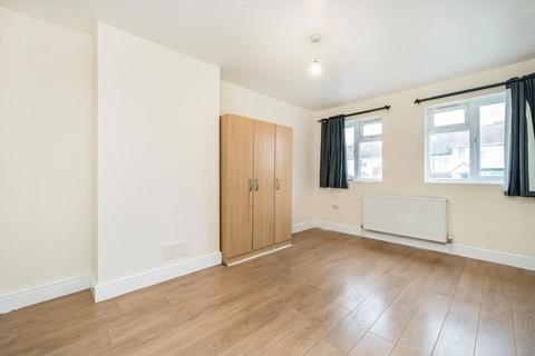 undefined, Tokyngton Avenue, Wembley HA9