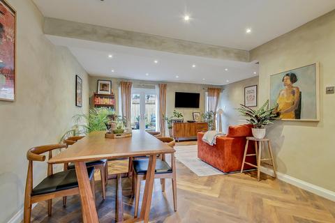 undefined, Brownswell Road, London