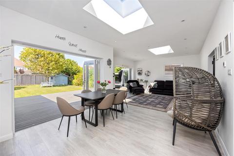 undefined, St Lawrence Avenue, Worthing