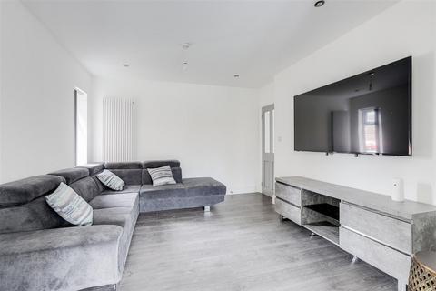3 bedroom detached house for sale, Carlton Road, Nottingham NG10