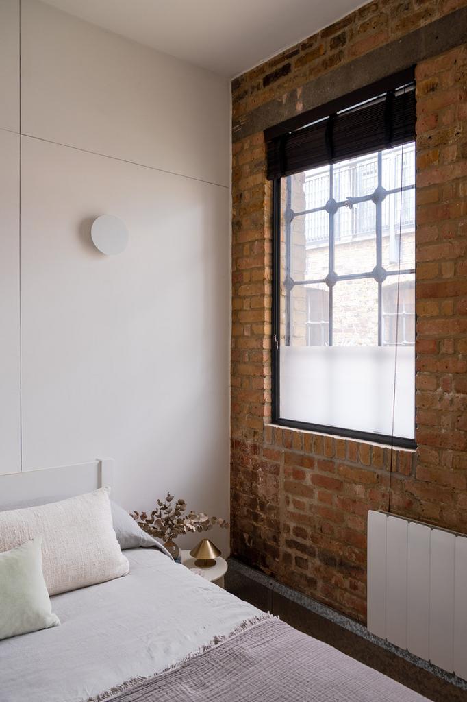 328203 - Cyntra Place, Mare Street, London E8 -...