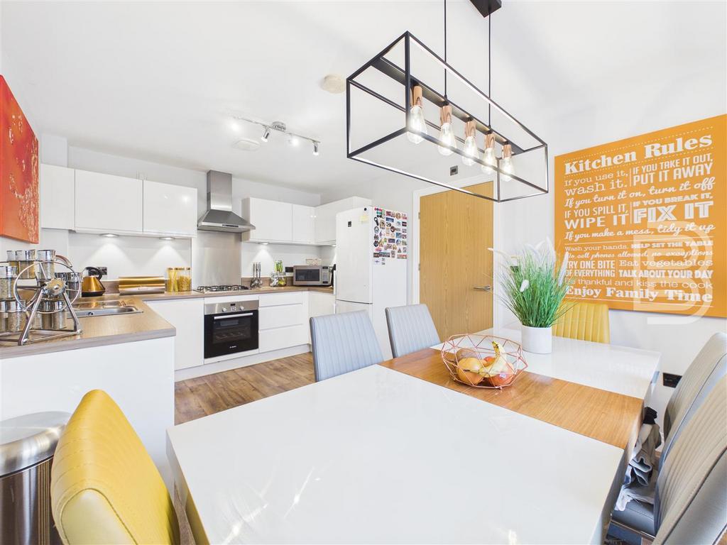 Kitchen Diner (1).jpg